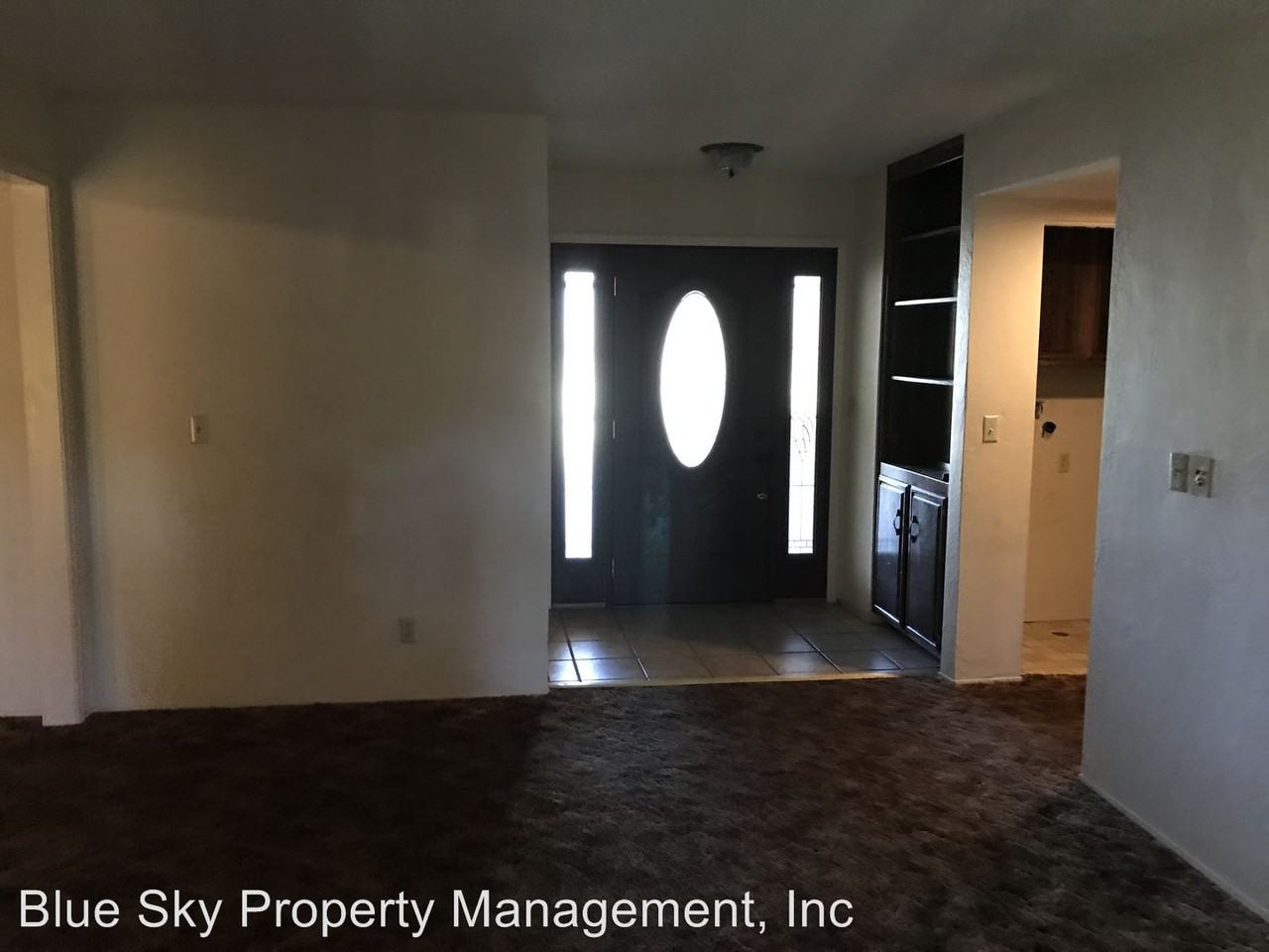 375 Fairhaven Ln - Photo 2 of 17