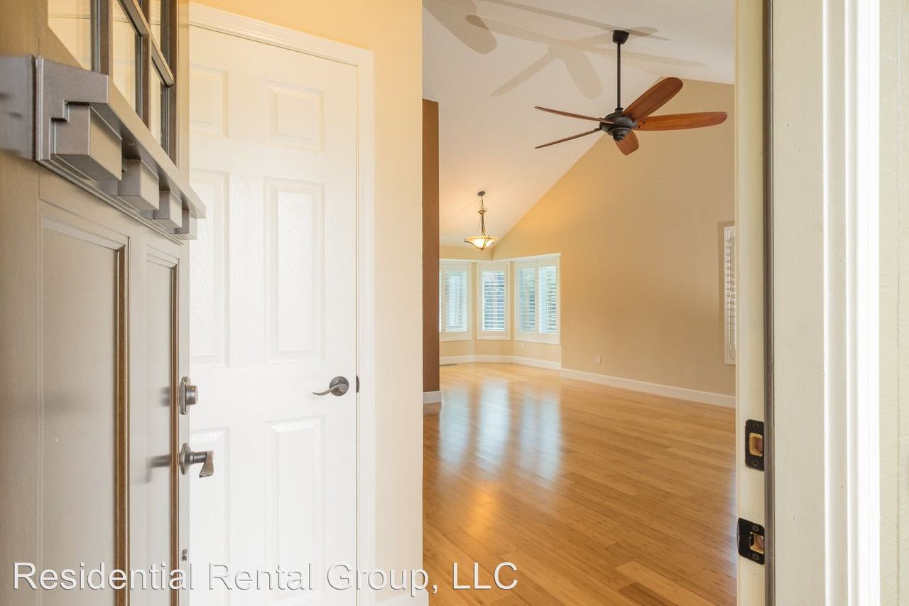 1722 Sequoia Ct - Photo 3 of 24