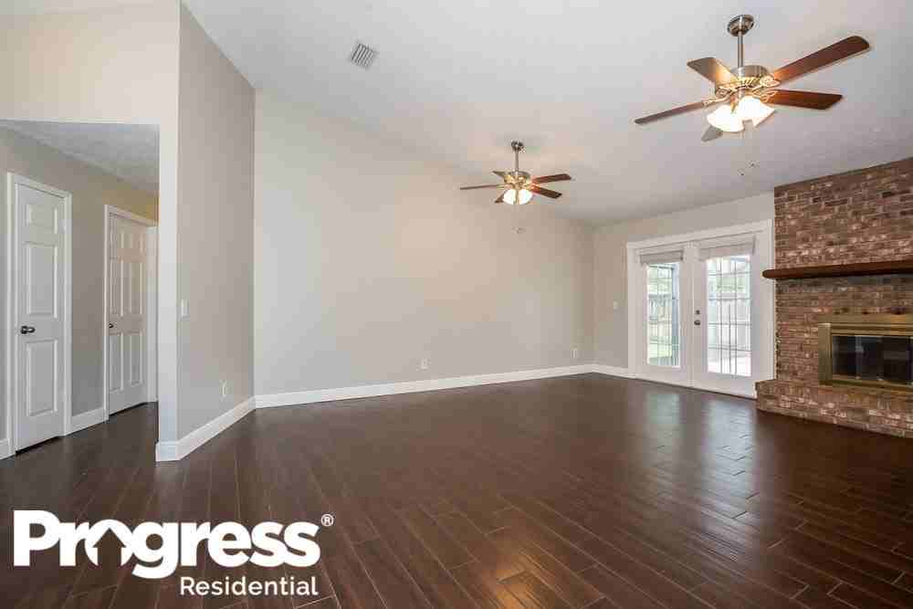 708 Hyssop Pl - Photo 2 of 14