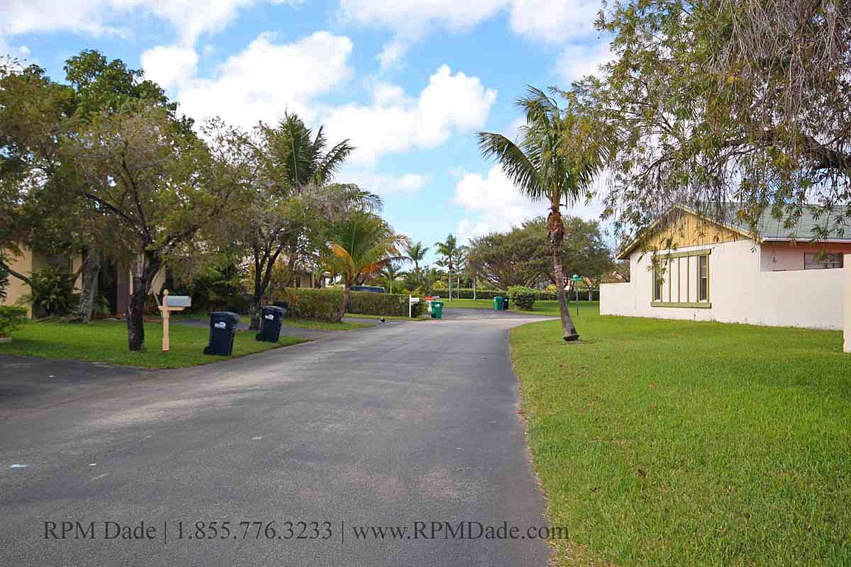 12118 SW 110th St Cir S - Photo 2 of 11