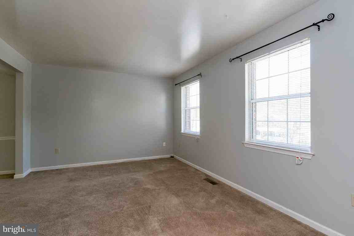 13345 Packard Dr - Photo 2 of 15