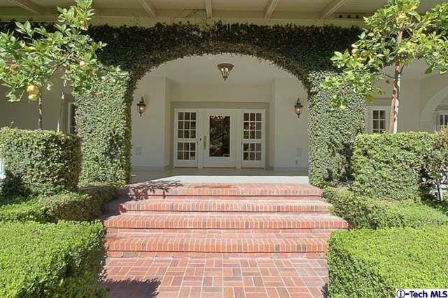 795 Oak Knoll Cir - Photo 3 of 61