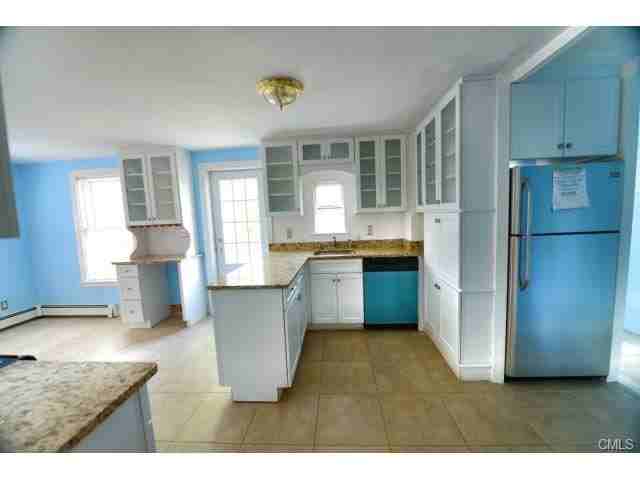 14 Farley St - Photo 2 of 16