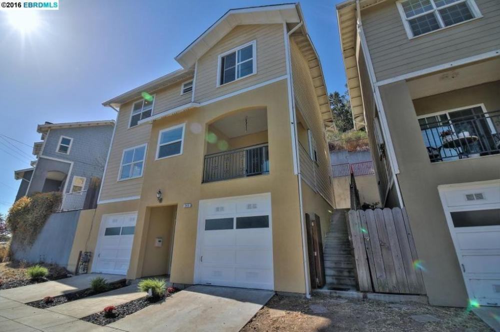 345 E Richmond Ave - Photo 2 of 10