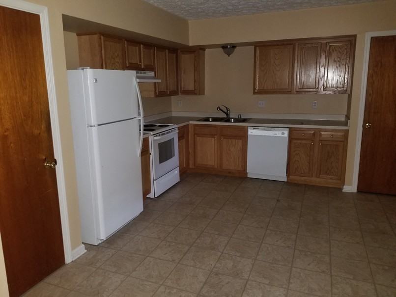 3327 Wood Valley Ct - Photo 2 of 9