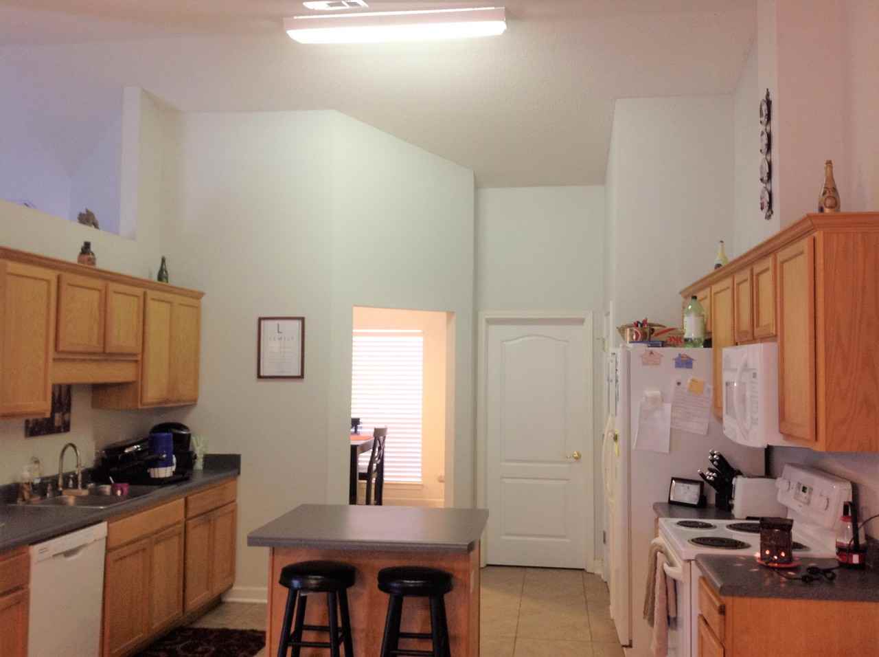 734 Marlin Spike Dr - Photo 3 of 6