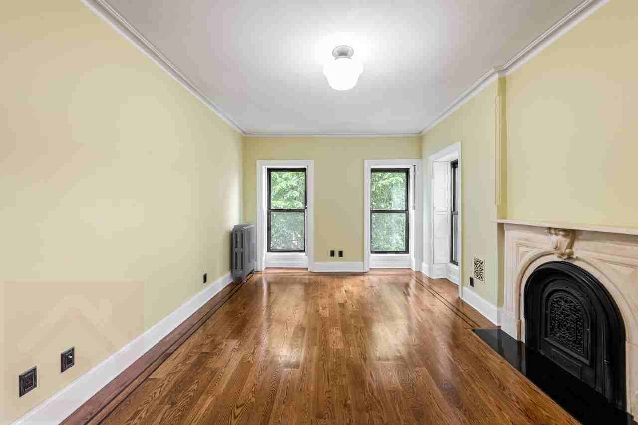 111 MacDonough Street - Photo 2 of 7