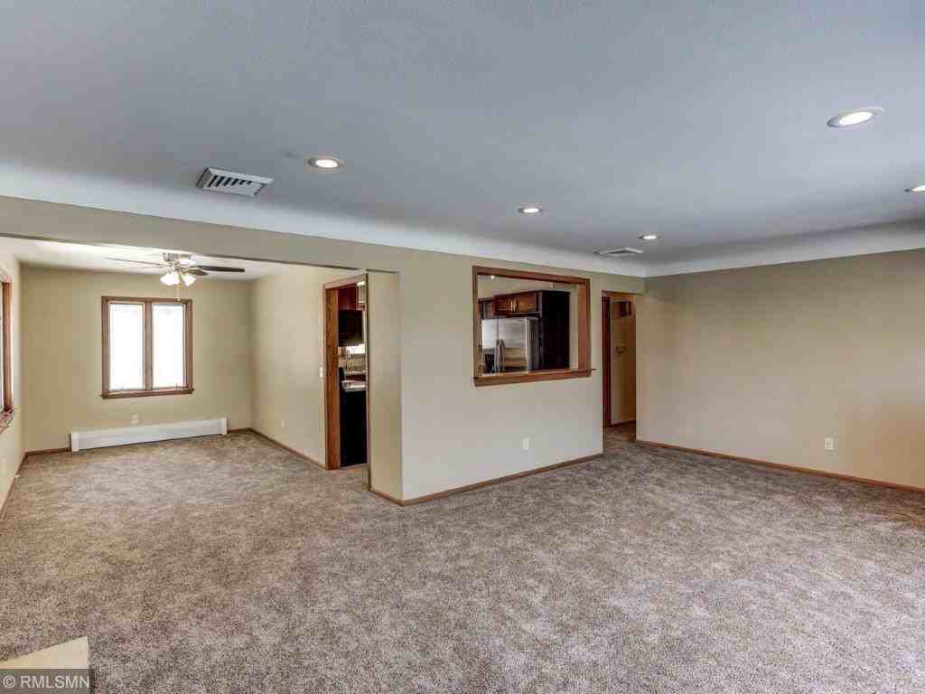 1525 Circle Dr - Photo 2 of 12