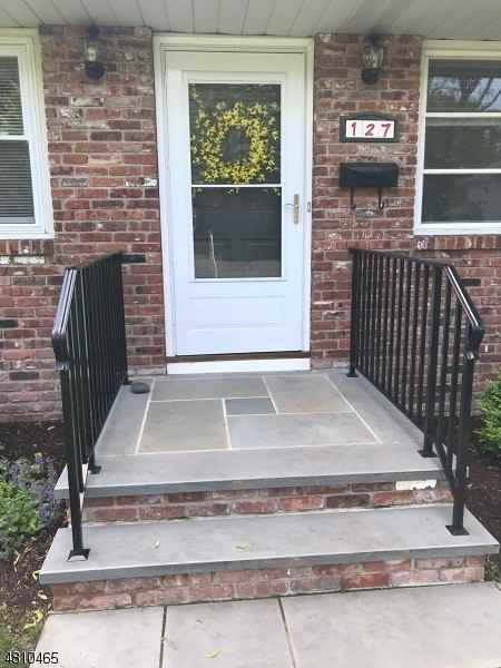 127 Overlook Ave - Photo 2 of 13