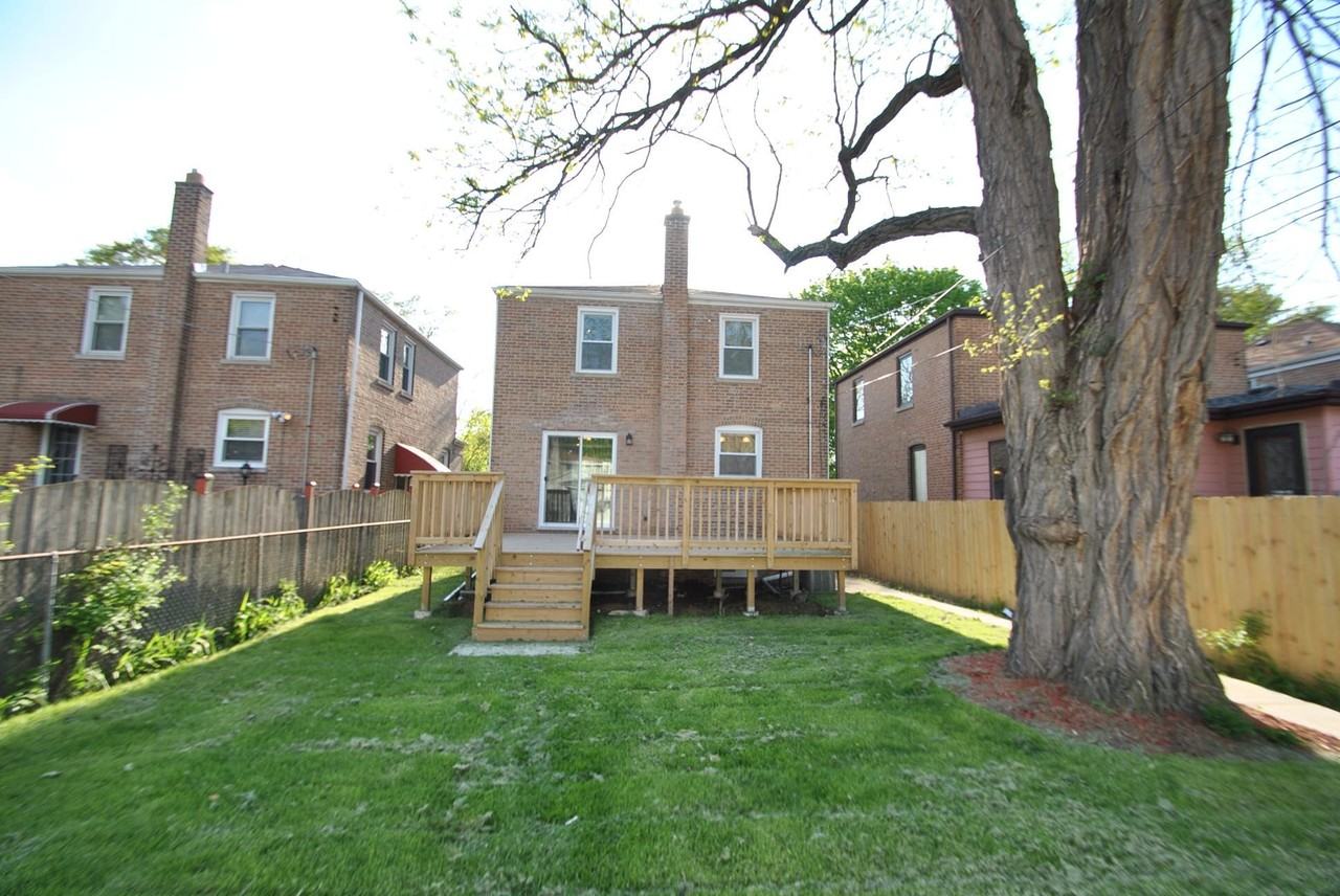 2325 N 78th Ave - Photo 2 of 14