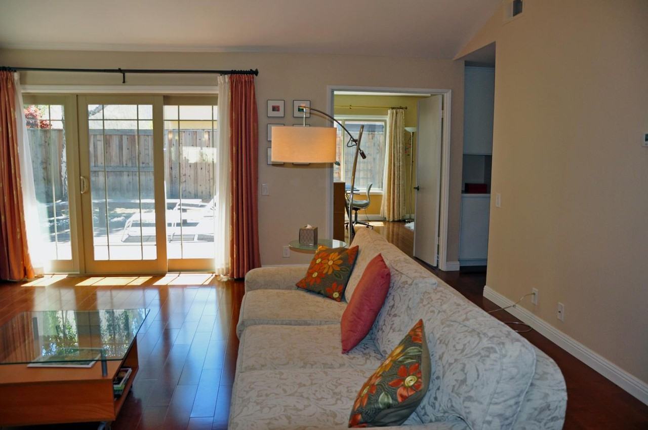 19 Barcelona Cir - Photo 2 of 11