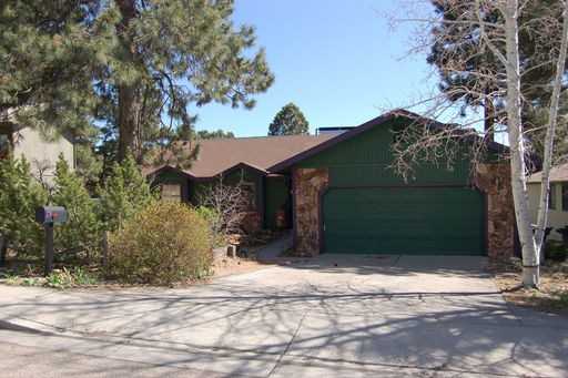 2515 E Matterhorn Dr - Photo 2 of 8