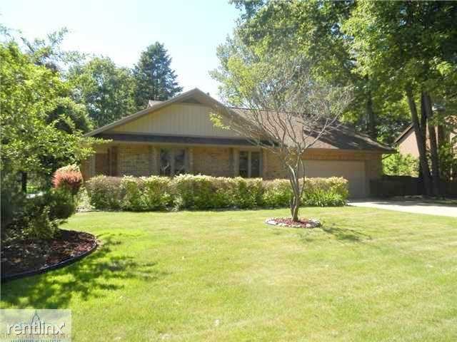 2032 Woodfield Rd - Photo 2 of 22