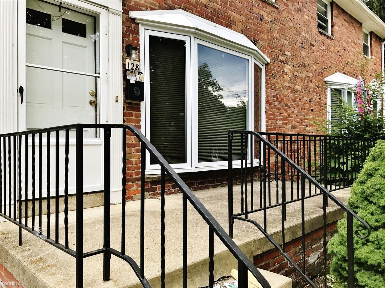 130 Lexington Ave - Photo 2 of 11