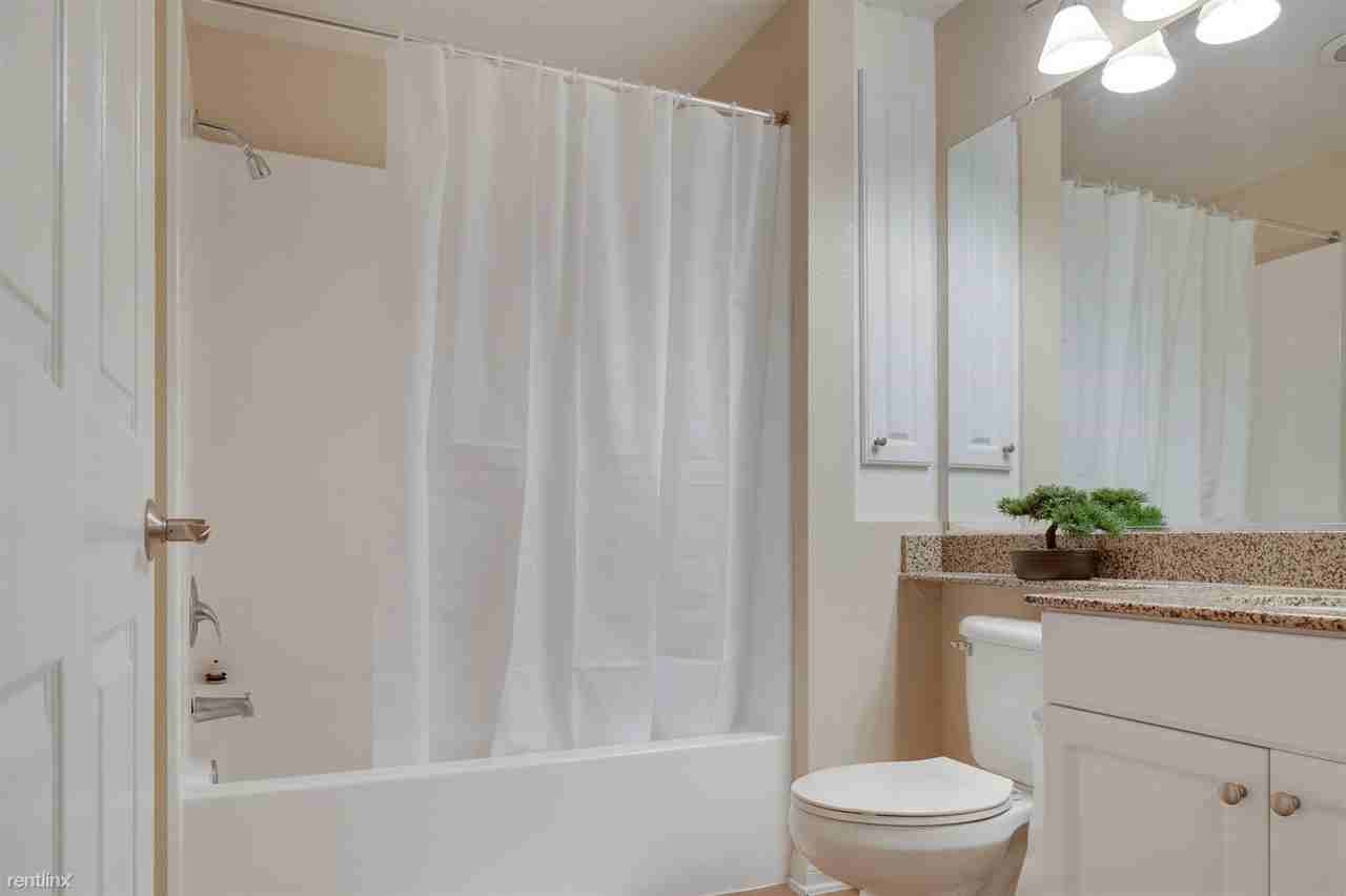 70 Palatine - Photo 3 of 6