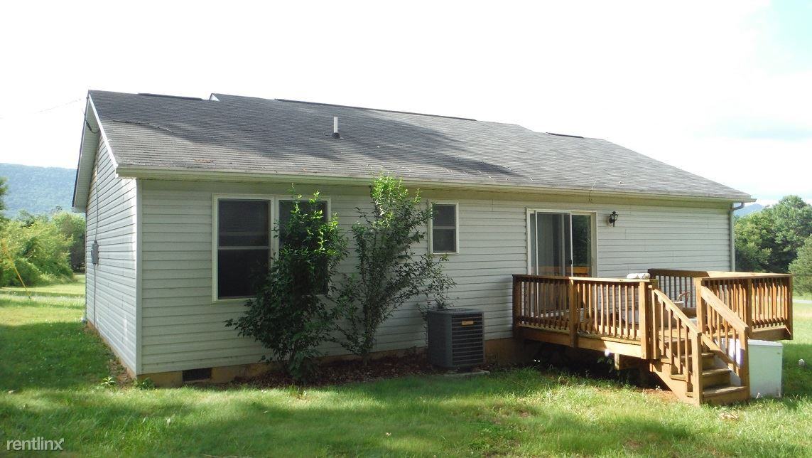 145 Hickory Dr - Photo 2 of 14