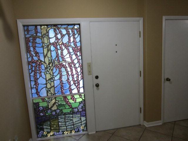 217 Dogwood Ct - Photo 2 of 14