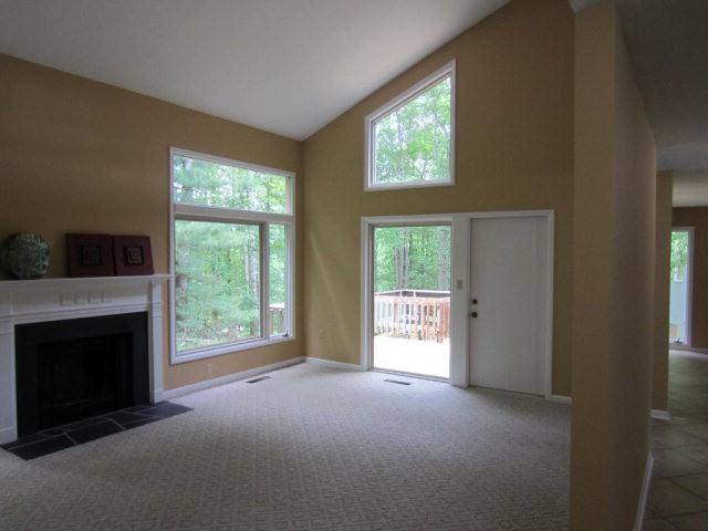 217 Dogwood Ct - Photo 3 of 14