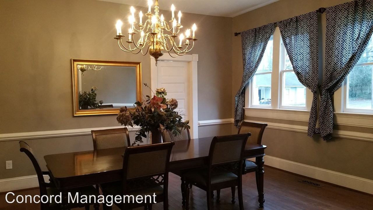 600 Summit Ave - Photo 3 of 16