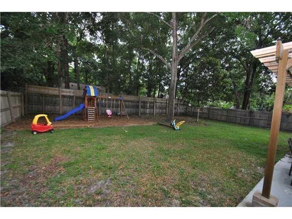 1501 Silver Fox Cir - Photo 2 of 14