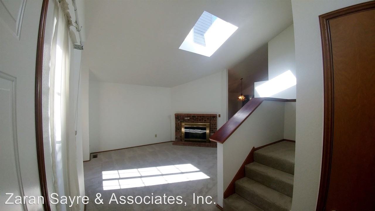 3812 S 252nd St - Photo 2 of 24