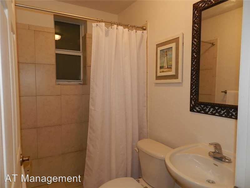 1021 NW 3rd St - Photo 2 of 10