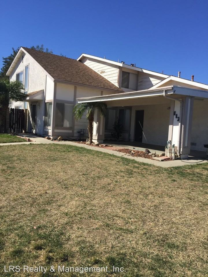 112 Salas Ct - Photo 2 of 13