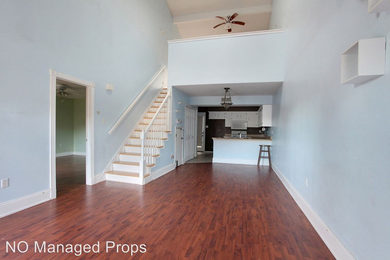 81 Stanton Hall Dr - Photo 2 of 10