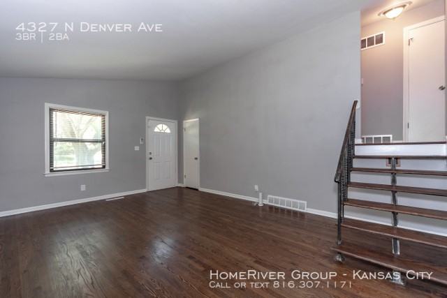 4327 N Denver Ave - Photo 3 of 16