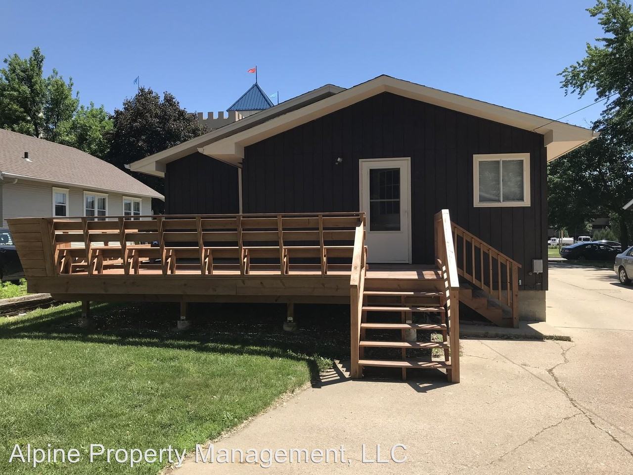 1209 S West Ave - Photo 2 of 26