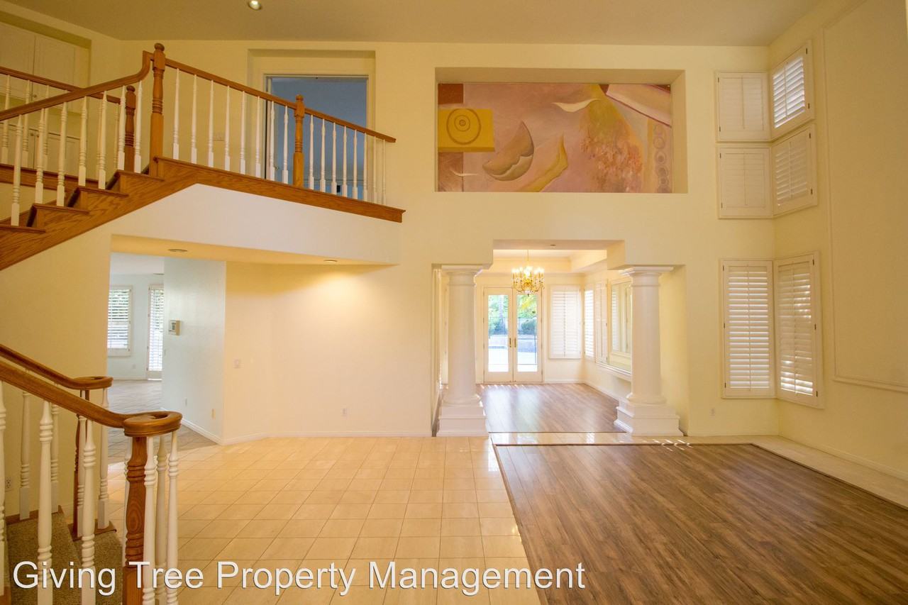 4705 Reedley Terrace - Photo 2 of 20