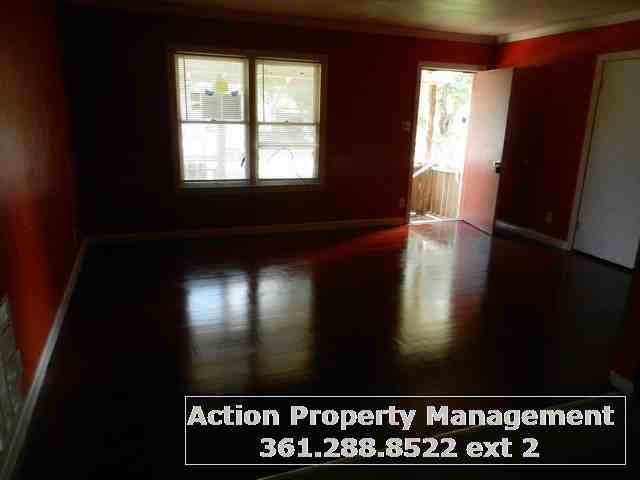 408 E 9th St - Photo 2 of 5