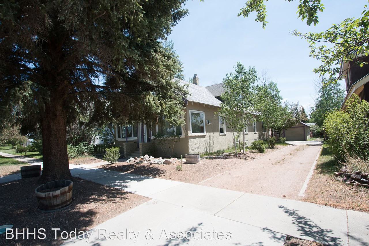 318 S Main St - Photo 2 of 12