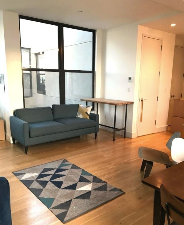 573 Metropolitan Avenue #2a