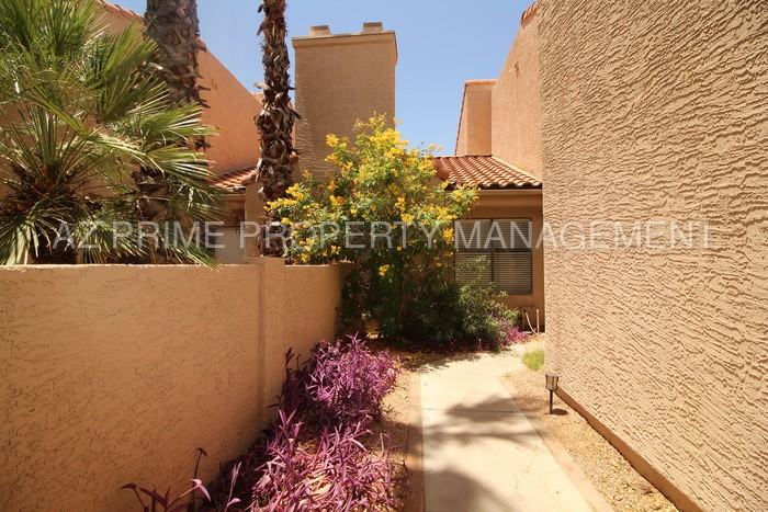 1650 N Ventura Ln - Photo 2 of 20