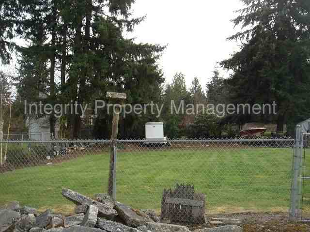 4622 59th St E - Photo 2 of 14