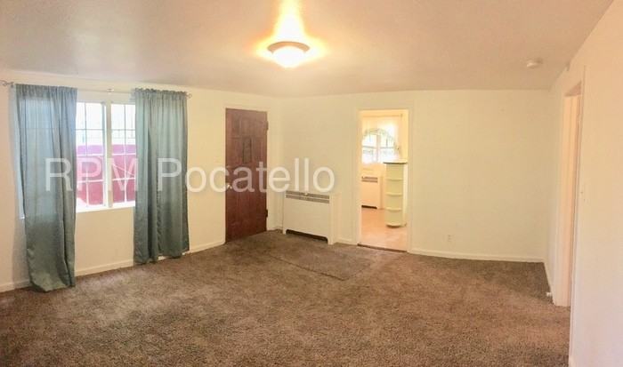 643 W Bonneville St - Photo 2 of 10