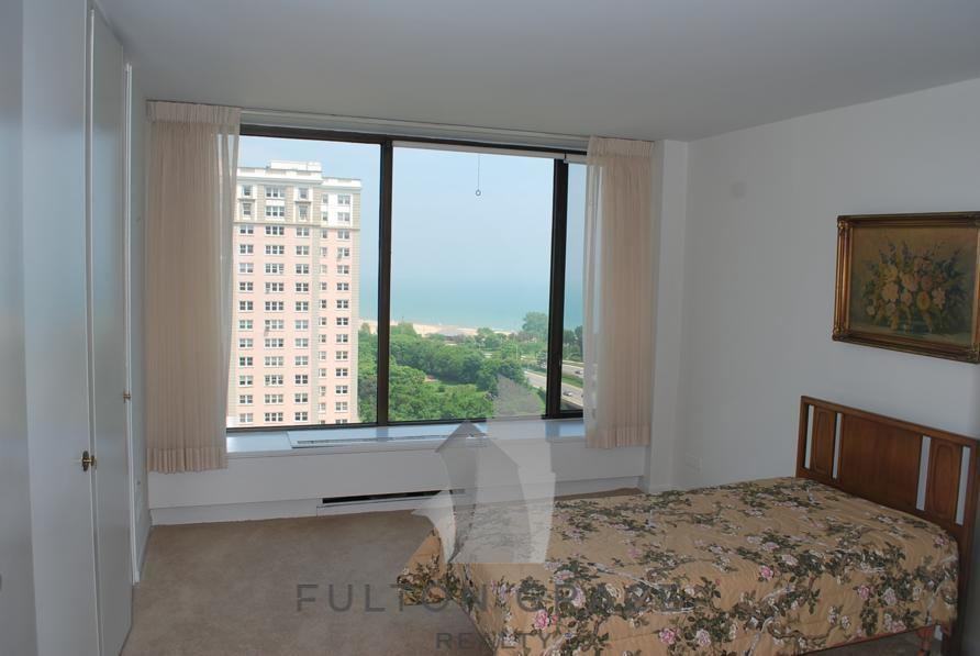 5455 North Sheridan Road #1903