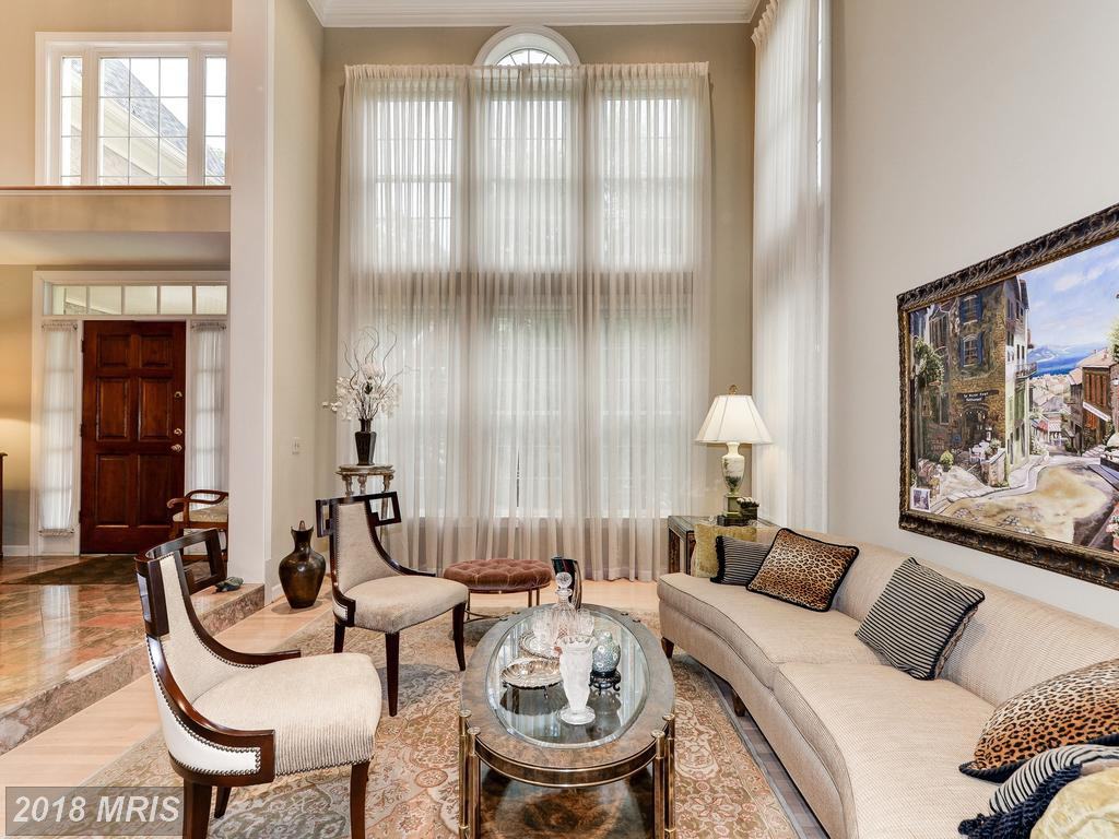 10417 Snow Point Dr - Photo 3 of 29