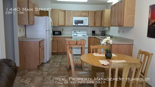 1440 Main St - Photo 3 of 11