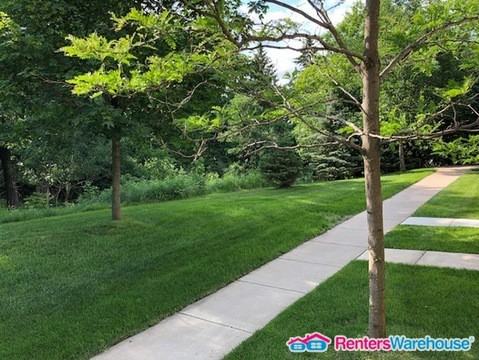 934 Ledgestone Dr - Photo 2 of 13