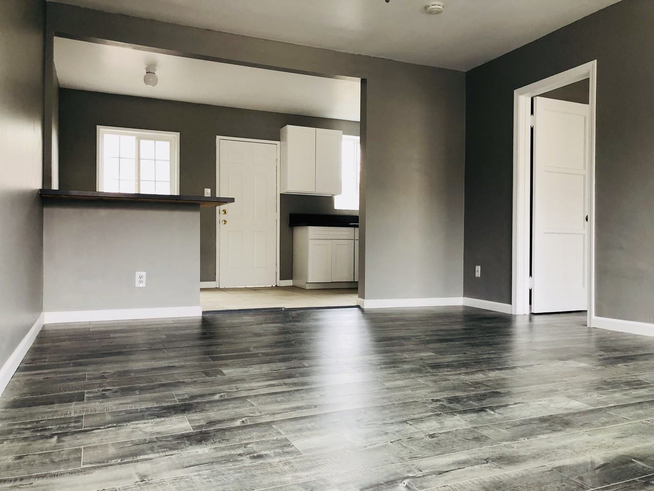 5944 Flora Ave - Photo 3 of 21