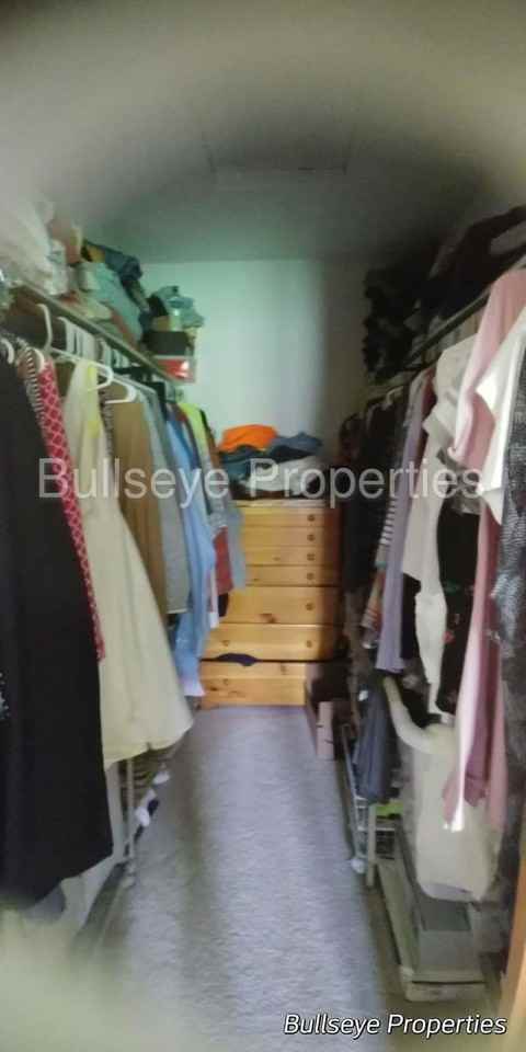 6080 Raven Ridge Ct - Photo 2 of 19