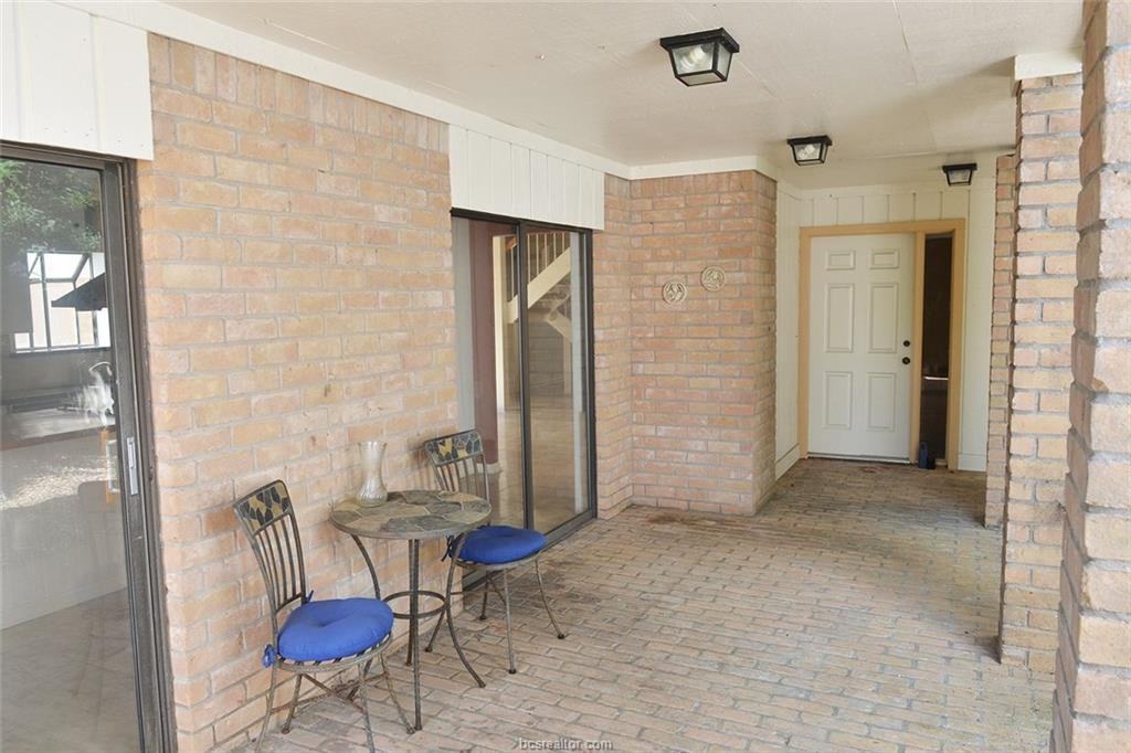 3004 Gleneagles Ct - Photo 3 of 24