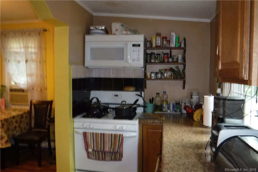 48 Emmett St - Photo 3 of 11