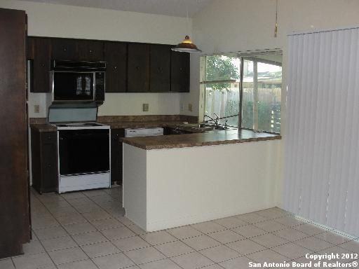 6207 Mesa Verde St - Photo 3 of 16