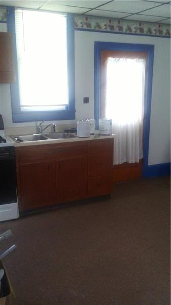 220 Loyalhanna Ave - Photo 2 of 5