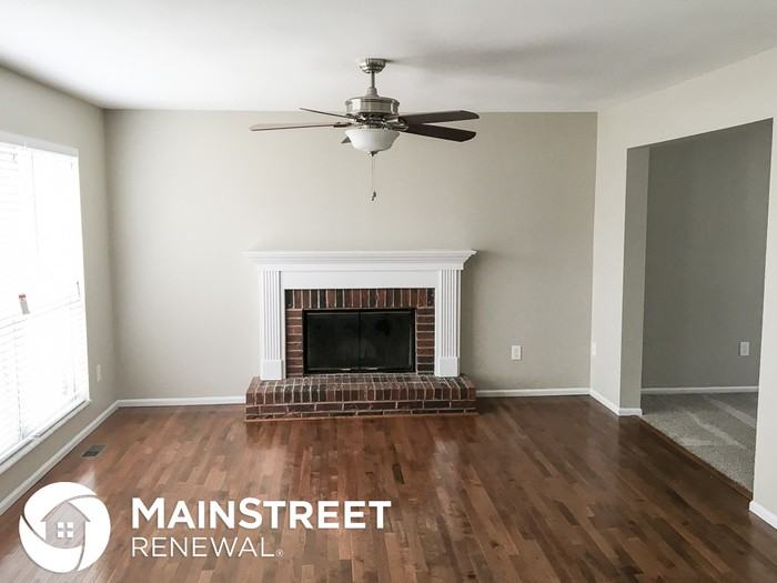 3810 Silas Creek Dr - Photo 2 of 15