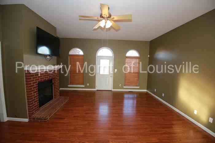 1150 Summit Dr - Photo 2 of 16
