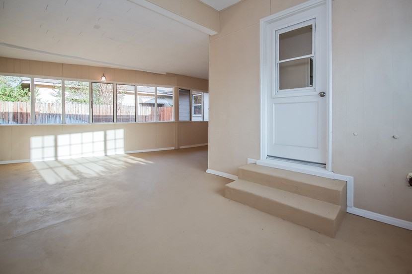 336 E Ralston Ave - Photo 3 of 15